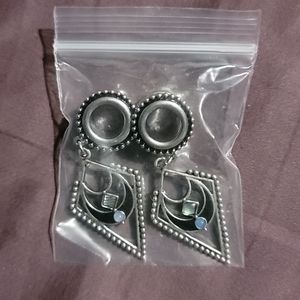 00g hanging earrings with gems and cresent moons